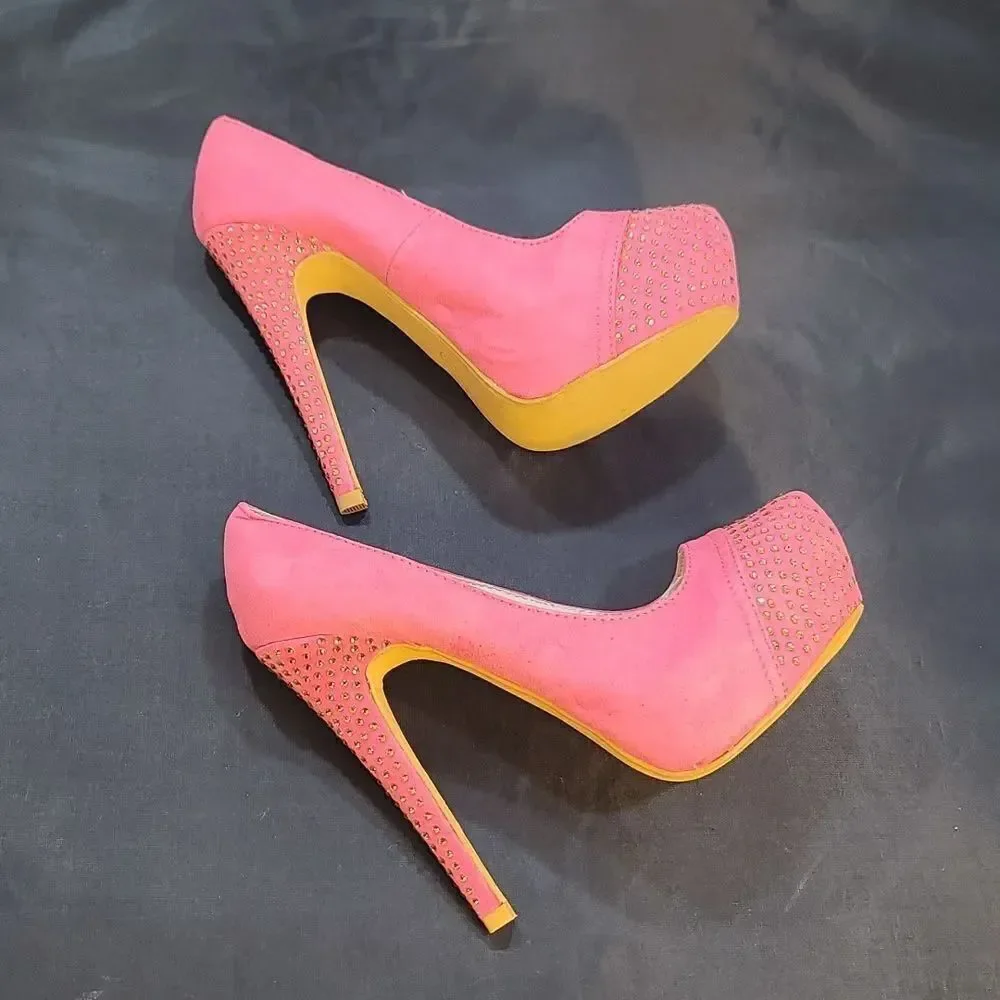BRAND NEW HEM FASHION STUDS WOMEN